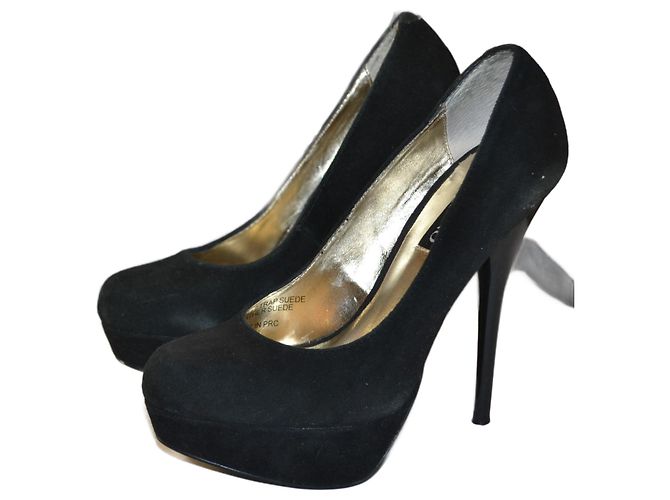 Mangano Black Deerskin Pumps with Platform Size 37 IT