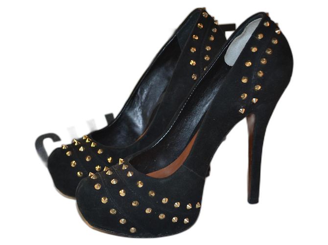 Décolleté Schutz in scamosciato nero con borchie