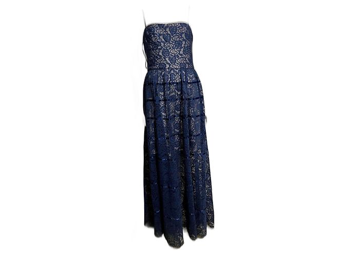 Vera Wang Abendkleid aus blauer Spitze mit Satinverzierung