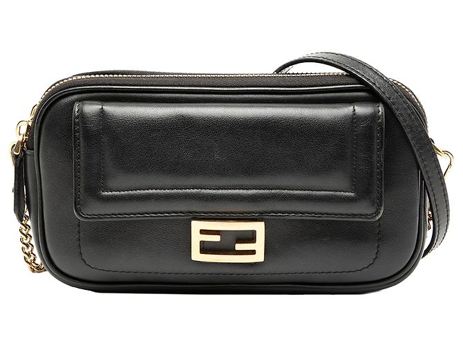 Baguette Fendi Baguete Easy 2 de Couro Preto com Alça Transversal