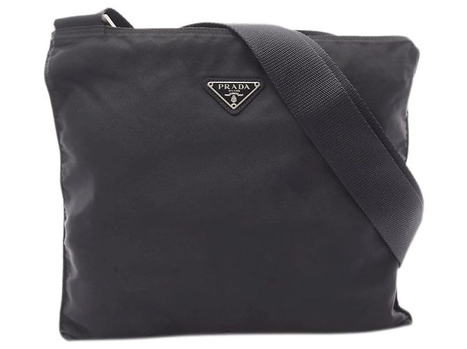 Prada Schultertasche aus schwarzem Re-Nylon
