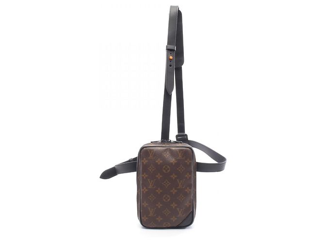 Sac utilitaire Louis Vuitton / Sac de taille Marron Noir
