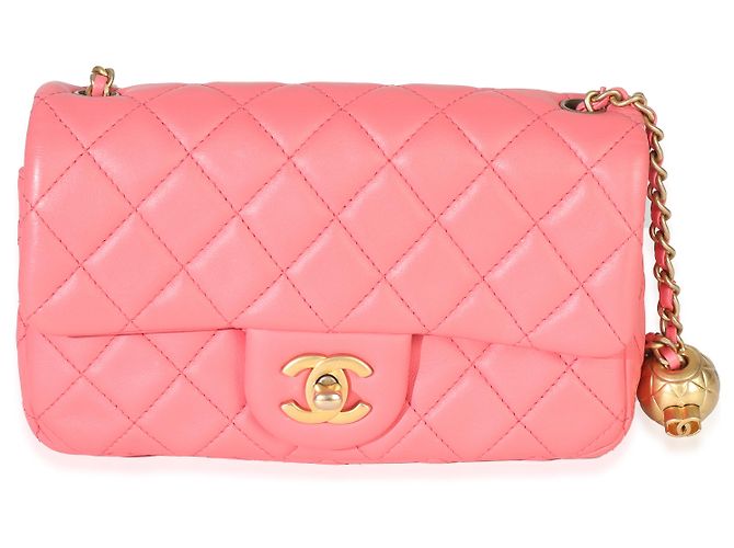 Timeless Bolsa retangular mini de couro de cordeiro matelassado rosa Chanel com pérolas Crush