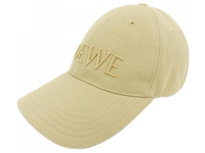 Boné Loewe