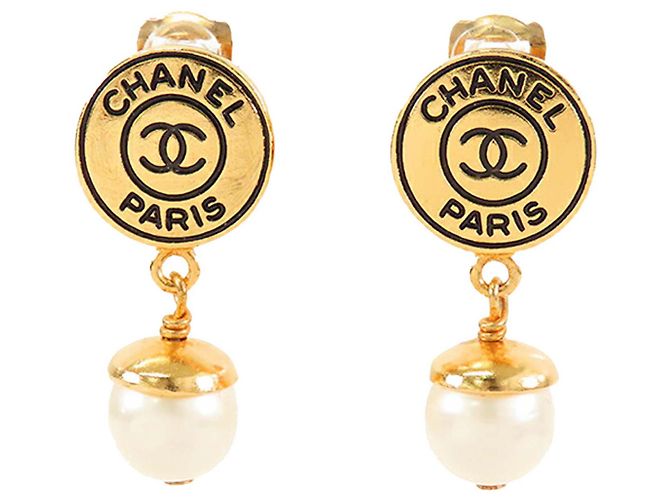 Pendientes de clip de perla falsa dorada CC de Chanel Dorado
