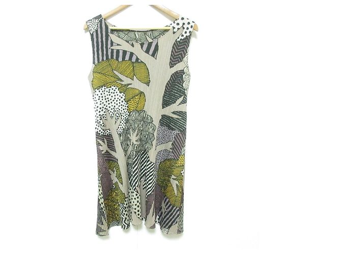 Issey Miyake Túnica sem mangas plissada em madeira de floresta PLEATS PLEASE Multicor Bege