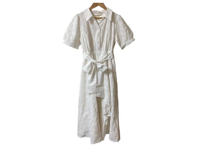 Autre Marque Ausschnittstickerei Kleid PROPORTION BODY DRESSING Weiß