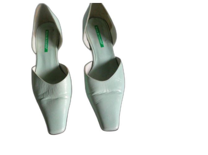 Autre Marque Moda di Fausto Pumps aus Leder Hell Türkis Hellgrün