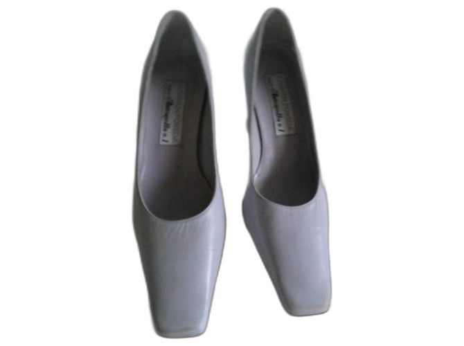 Autre Marque Carmen Poveda Pumps Hellblaues Leder 37 FR