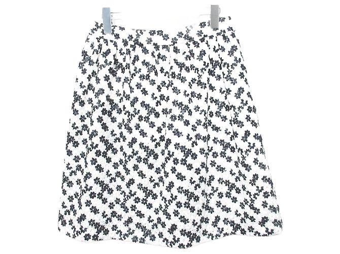 Autre Marque Rene Flare Rock Bestickte Blume Schwarz Weiß