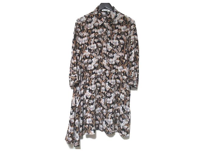 Jil Sander Kleid aus 100% Seide mit Blumenmuster Schwarz