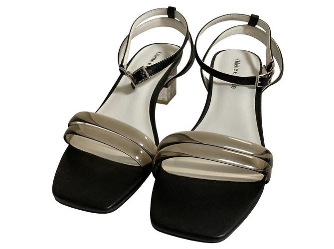 Autre Marque Sandali con cinturino in pelle Odette e Odile Nero