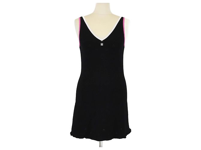 Vestido mini sem mangas em viscose acolchoada preta Chanel Preto