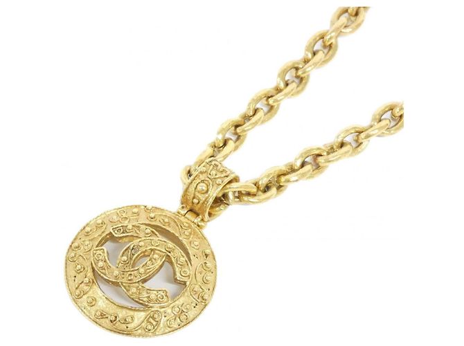 Chanel Halskette mit goldenem Anhänger