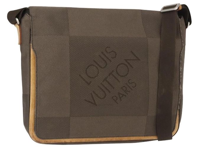 LOUIS VUITTON Borsa a Spalla Messaggero Damier Geant Tail M93030 LV Auth 149506