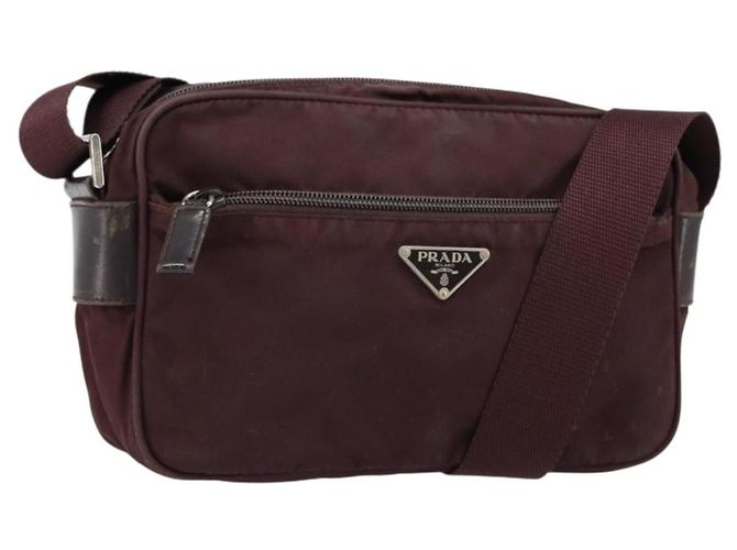 Bolsa de Ombro PRADA Nylon Bordeaux Prata Auth 154535