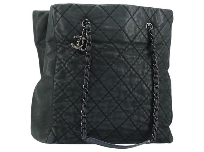 CHANEL Bolsa de Ombro Wild Stitch com Corrente em Lona Verde CC Auth 148380
