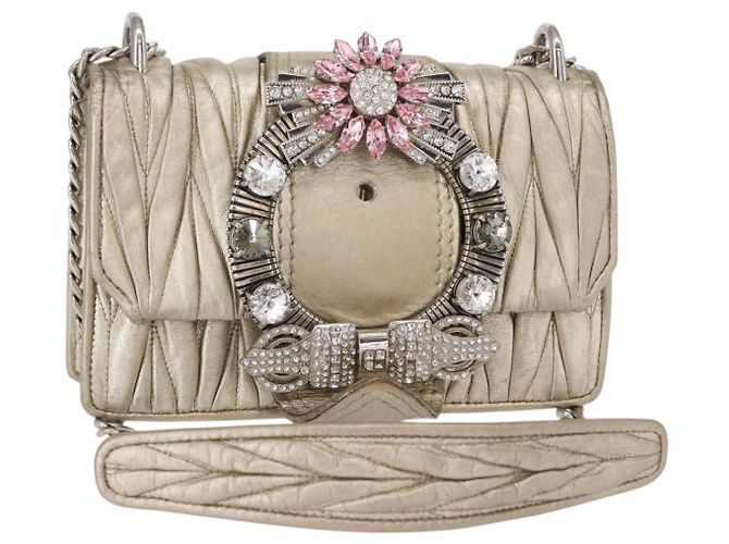Bolsa de Ombro em Couro Matelassé Miu Miu com Corrente Champagne Ouro Prata Auth bs31411