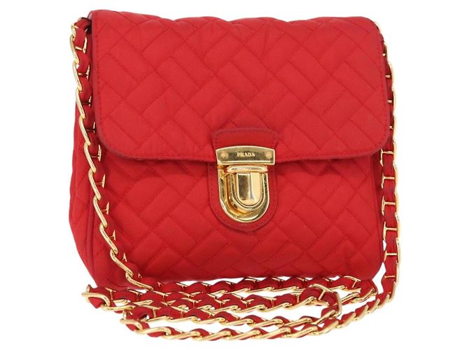 PRADA Bolso de Hombro con Cadena Nylon Rojo Dorado Auth 156490 Roja