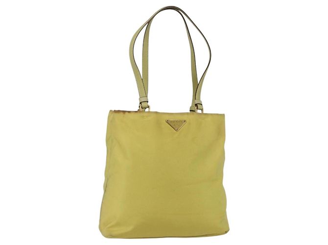 Borsa Tote PRADA in nylon giallo oro Auth 157782 D'oro