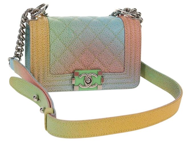 Le Boy Bolsa de Ombro Boy Chanel em Corrente de Couro Caviar Prata Arco-Íris CC Auth 147968SM