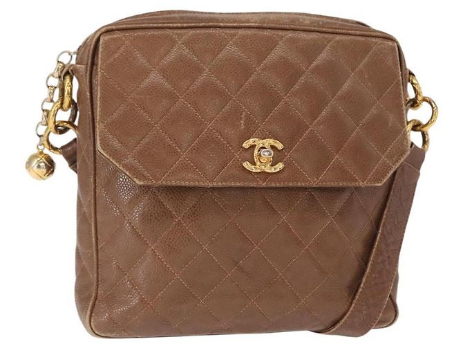 CHANEL Bolsa de Ombro Matelassé em Couro Caviar Marrom Ouro CC Auth 143676