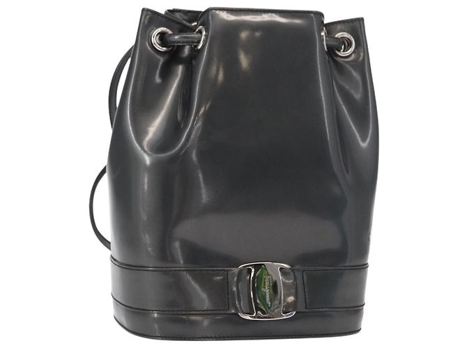 Vala Rucksack aus Leder Salvatore Ferragamo Silber Auth BA8422