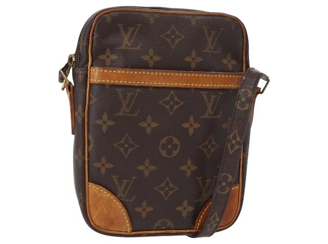 LOUIS VUITTON Bolsa de Hombro Monogram Danube M45266 LV Auth BA8296 Monograma