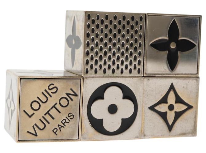 LOUIS VUITTON Monogramm Gamecube Briefbeschwerer Metall Silber M99454 LV Auth 143026