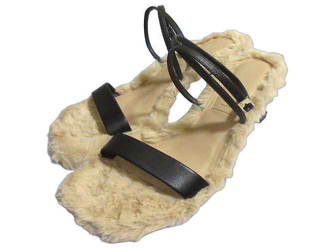 Autre Marque Sandali in pelle Nappa CHARLES & KEITH Nero Beige
