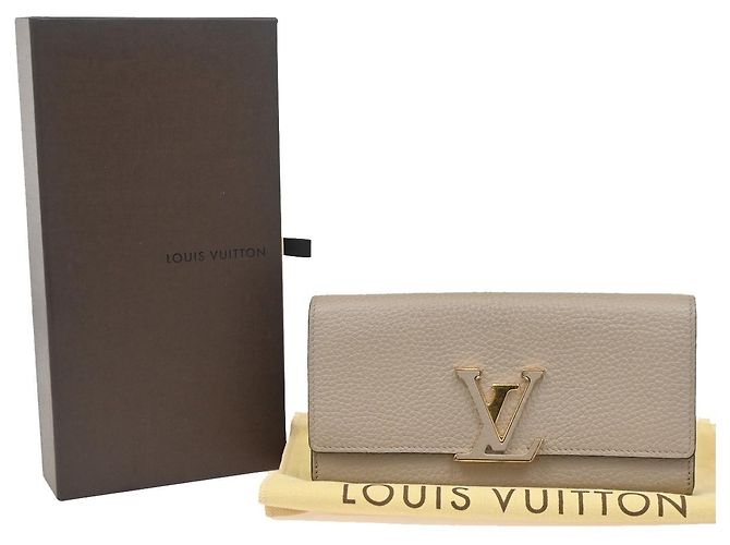 Louis Vuitton Capucines Long Wallet Leather Beige
