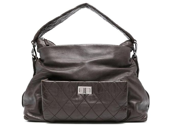 Sac à épaule en cuir marron Chanel - Années 2000