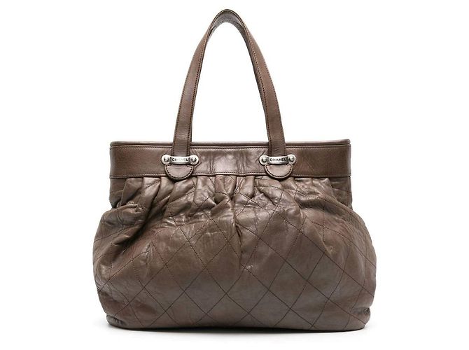 Bolsa de couro marrom acolchoada Chanel - Anos 2000