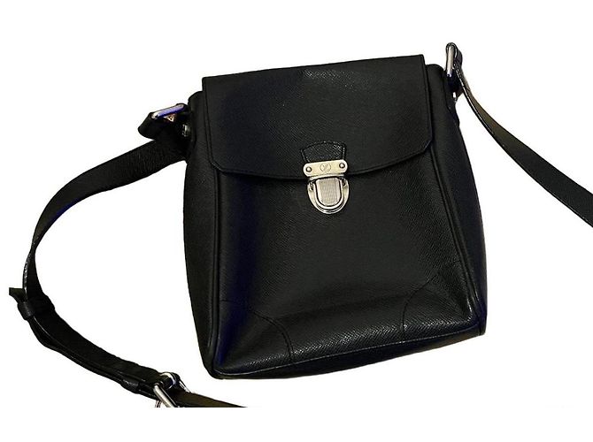 Louis Vuitton Luka Black