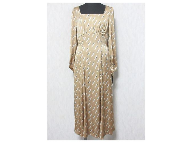 Autre Marque Robe longue en satin GRACE Class Back Shun Lip Beige