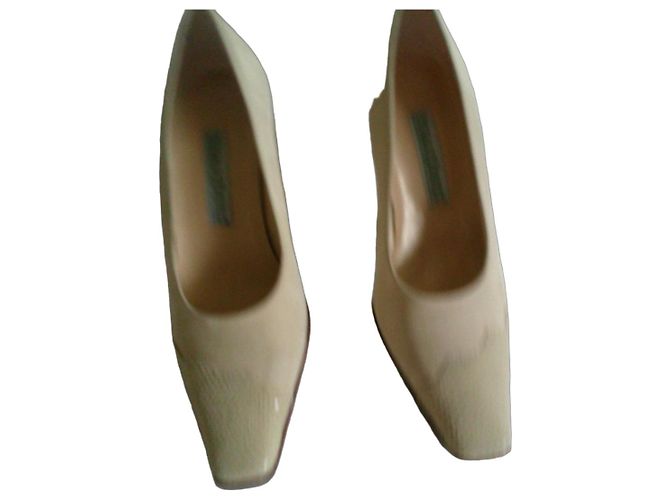Autre Marque Moda Di Fausto Heels Light Green Lizard Effect Leather 36