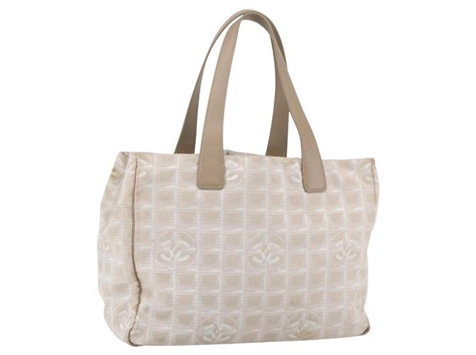 CHANEL Nueva línea de viaje Bolso de mano de nailon beige plata CC Auth mr1703