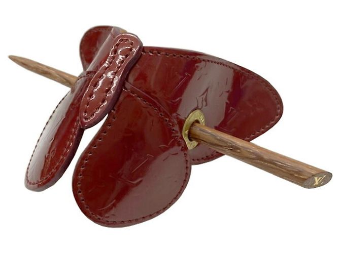 Barreta Papillon Vernis Louis Vuitton Roja Burdeos