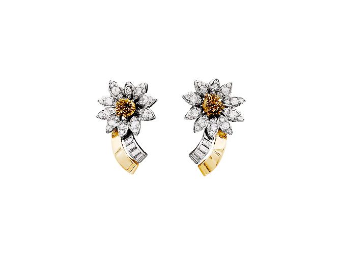 Autre Marque Orecchini, "Fiore", oro giallo, platino e diamanti.