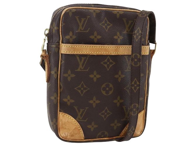 LOUIS VUITTON Bolsa de Ombro Monogram Danube M45266 LV Auth ka1097 Monograma