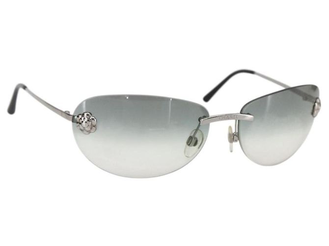Chanel Camélia Sonnenbrille Metall Schwarz