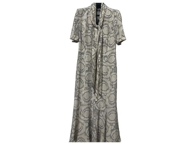 Vestido Quimono Barocco Versace Gris Blanco roto