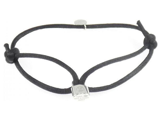 Pulseira Lockit Sophie Turner da Louis Vuitton