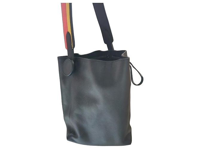 Borsa a secchiello Hermès Licol 17 in pelle nera Nero