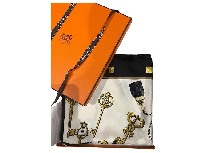 Hermès Lenço de seda As Chaves de Caty Latham Preto Branco