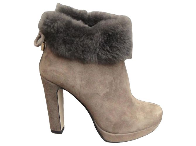 Botas Max Mara Bege em Camurça