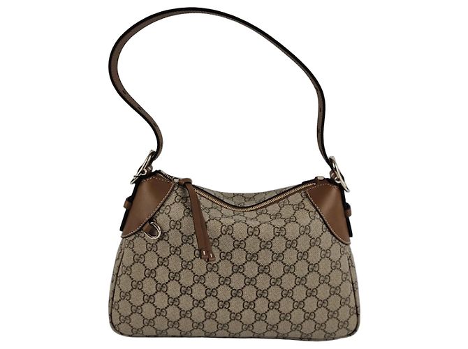 Gucci bolsa de ombro média com emblema gg Bege