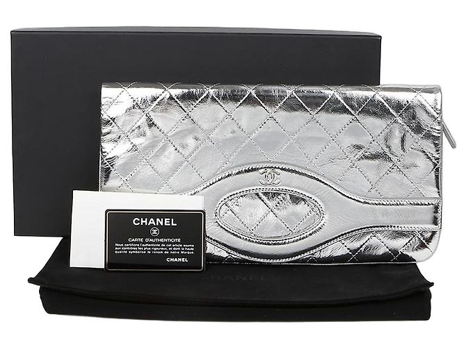 Chanel Busta con patta Argento Metallico Pelle Vitello simile a un vitello