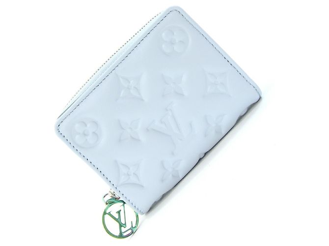 Louis Vuitton Monogram Coussin Lou Bifold Geldbörse Hellblau