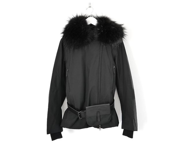 Prada Linea Rossa gesteppte Jacke mit Kunstfellbesatz und Tasche Schwarz